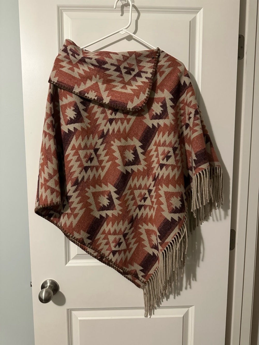 Boho Geometric Fringe Throw Poncho in Rust and Cream